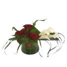 Red and white centrepiece (diam 20cm)