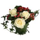 Centrepiece with roses and greenery (10x10cm)